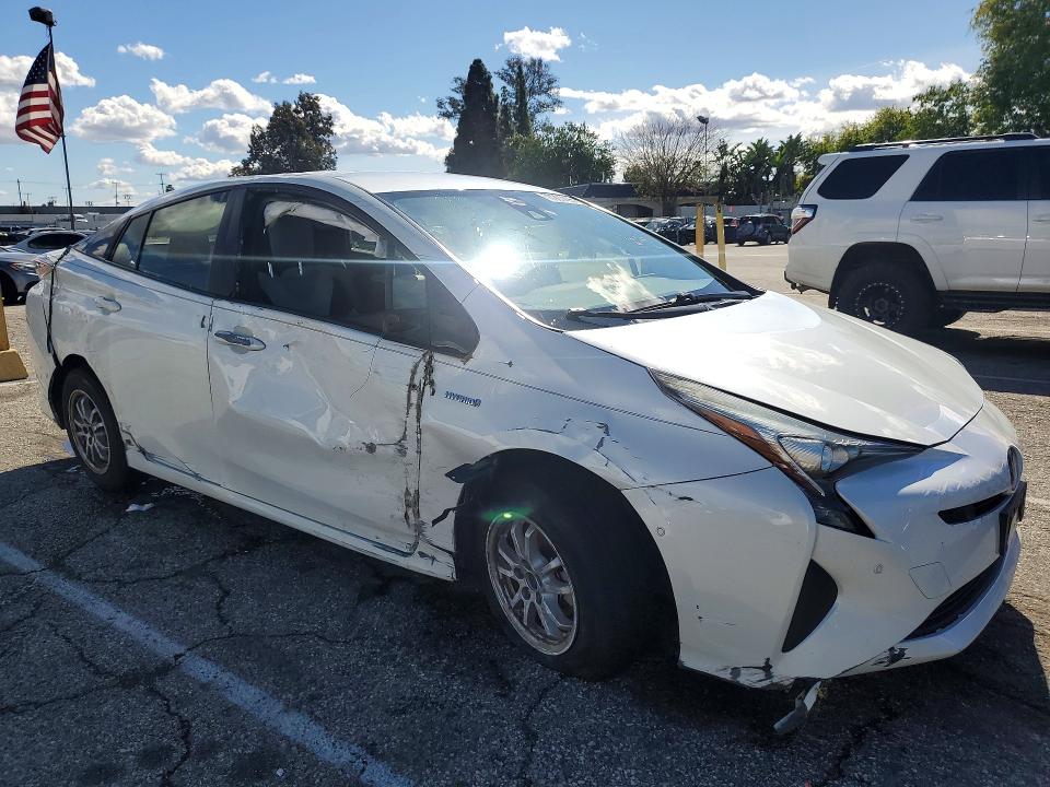 Photo 4 from auction – 2017 TOYOTA PRIUS with VIN JTDKBRFU8H3049488