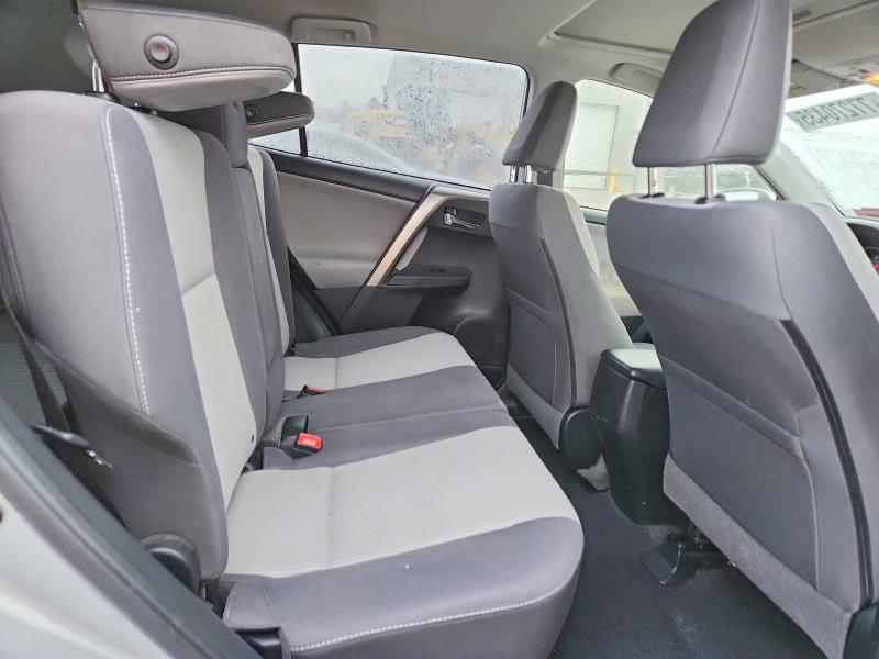 Photo 11 from auction – 2015 TOYOTA RAV4 with VIN JTMRFREVXFD133929