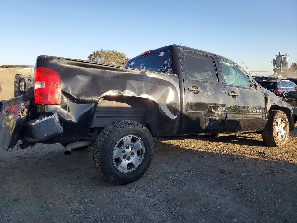 Photo 3 from auction – 2013 CHEVROLET SILVERADO with VIN 3GCPCSE07DG338782