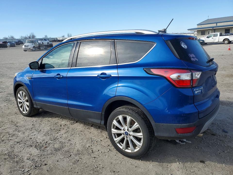 Photo 2 from auction – 2018 FORD ESCAPE with VIN 1FMCU9J95JUA82056