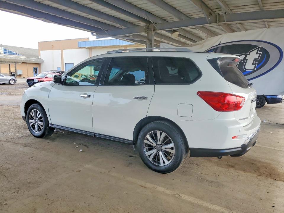 Photo 2 from auction – 2018 NISSAN PATHFINDER with VIN 5N1DR2MM5JC653905