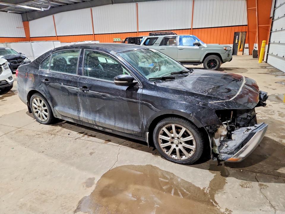 Photo 4 from auction – 2014 VOLKSWAGEN JETTA with VIN 3VW2K7AJ5EM358571