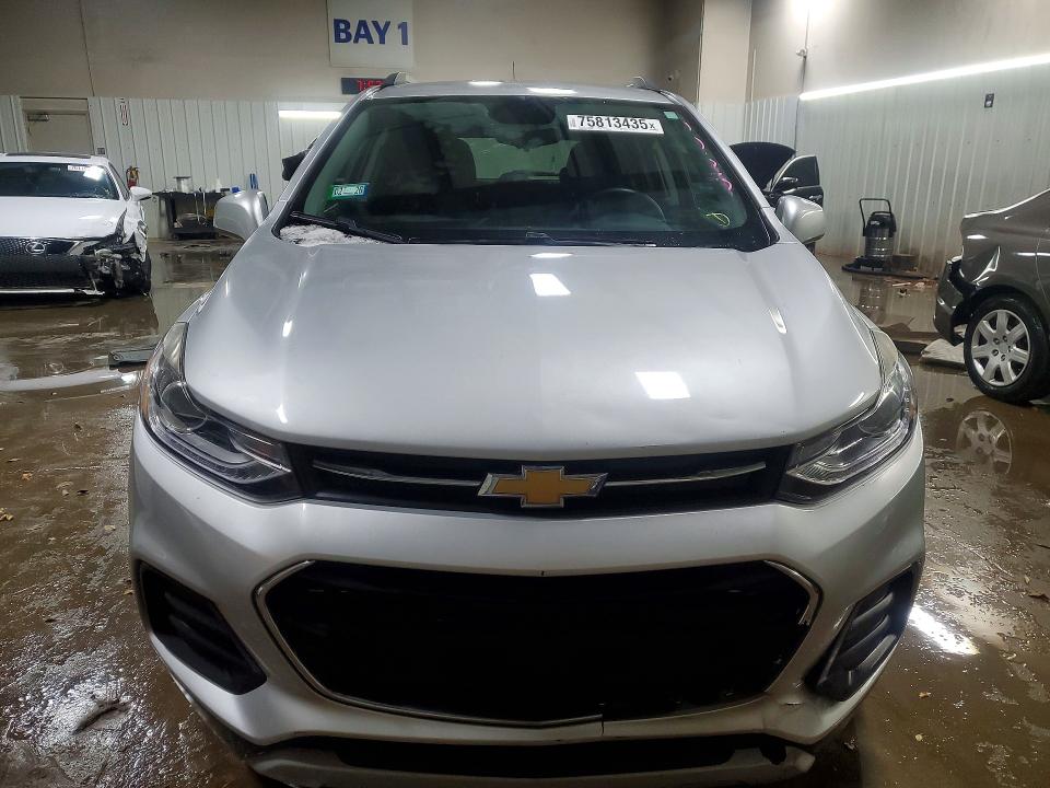 Photo 5 from auction – 2017 CHEVROLET TRAX 1LT with VIN 3GNCJLSB8HL149627