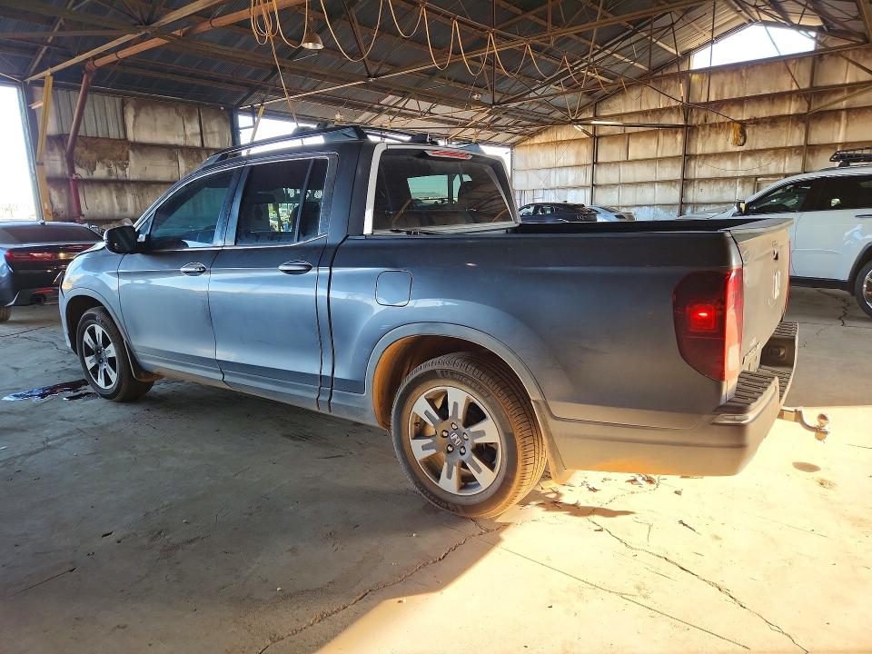 Photo 2 from auction – 2017 HONDA RIDGELINE with VIN 5FPYK2F60HB003067