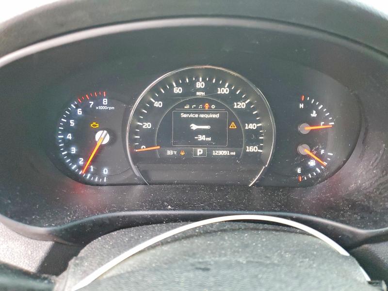 Photo 9 from auction – 2016 KIA SORENTO with VIN 5XYPK4A50GG167117