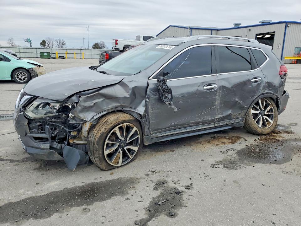 NISSAN ROGUE 2019 with VIN 5N1AT2MT5KC775497 - Photo from auction