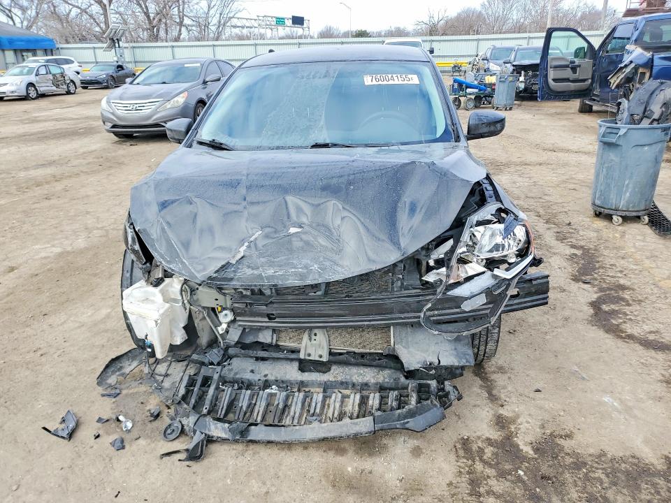 Photo 5 from auction – 2017 NISSAN SENTRA S with VIN 3N1AB7AP6HY268641