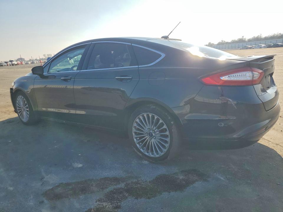 Photo 2 from auction – 2013 FORD FUSION with VIN 3FA6P0RU4DR282277