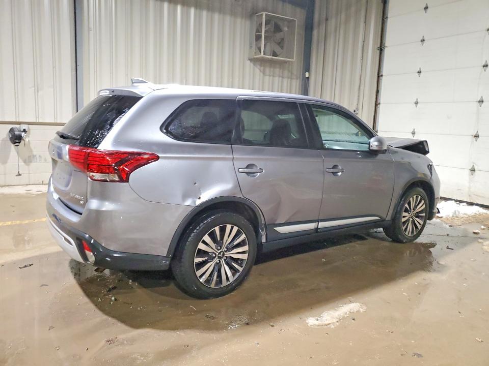 Photo 3 from auction – 2019 MITSUBISHI OUTLANDER with VIN JA4AD3A31KZ044312