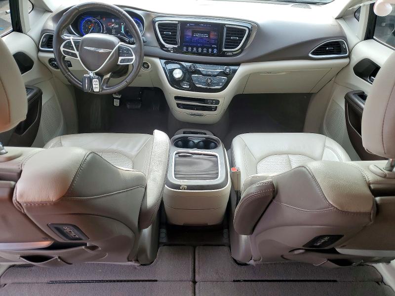 Photo 8 from auction – 2017 CHRYSLER PACIFICA with VIN 2C4RC1EG6HR637907