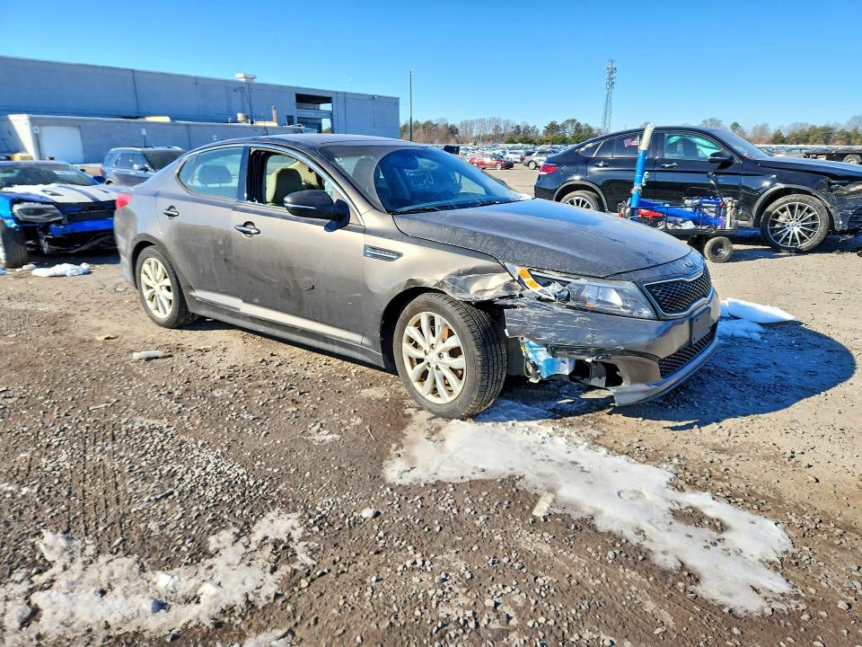 Photo 4 from auction – 2014 KIA OPTIMA with VIN 5XXGN4A79EG323746