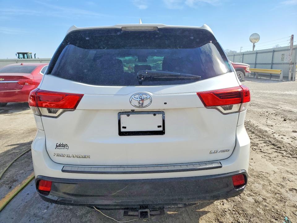 Photo 6 from auction – 2017 TOYOTA HIGHLANDER with VIN 5TDBZRFH0HS365268