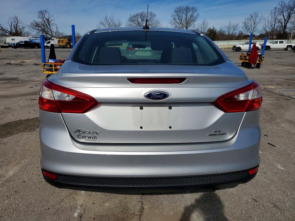 Photo 6 from auction – 2014 FORD FOCUS SE with VIN 1FADP3F28EL431219