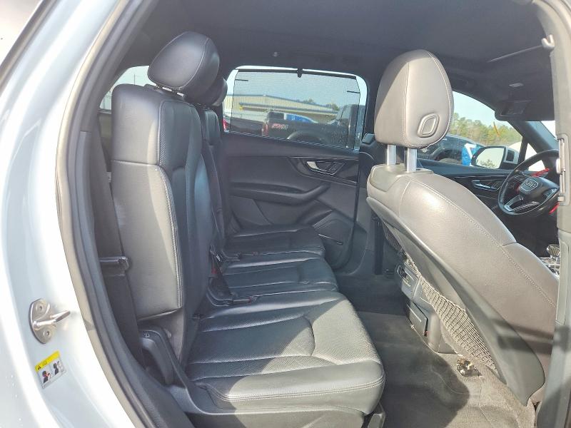 Photo 11 from auction – 2017 AUDI Q7 with VIN WA1LAAF79HD054027