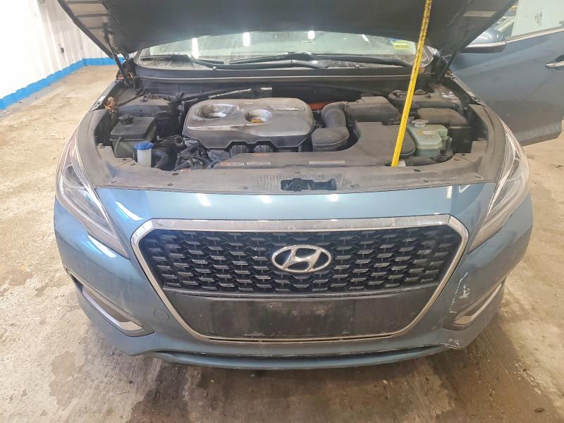 Photo 11 from auction – 2016 HYUNDAI SONATA with VIN KMHE24L14GA036981