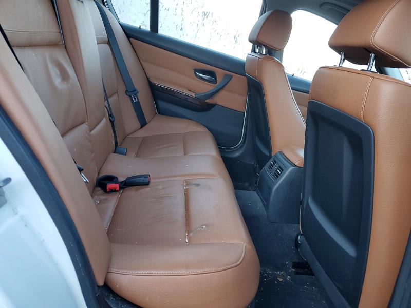 Photo 10 from auction – 2011 BMW 328 with VIN WBAPK5C57BA660429