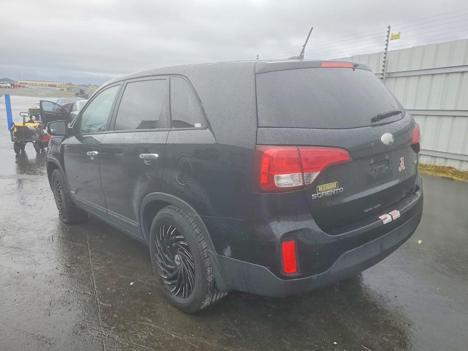 Photo 2 from auction – 2014 KIA SORENTO LX with VIN 5XYKTCA62EG544778