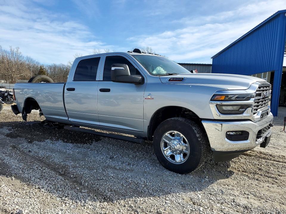 Photo 4 from auction – 2026 RAM 2500 with VIN 3C6UR5HLXTG214746
