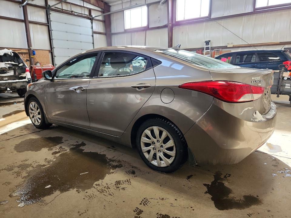 Photo 2 from auction – 2013 HYUNDAI ELANTRA with VIN 5NPDH4AE1DH443343