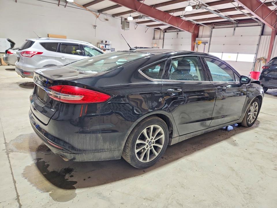 Photo 3 from auction – 2017 FORD FUSION with VIN 3FA6P0H73HR149883