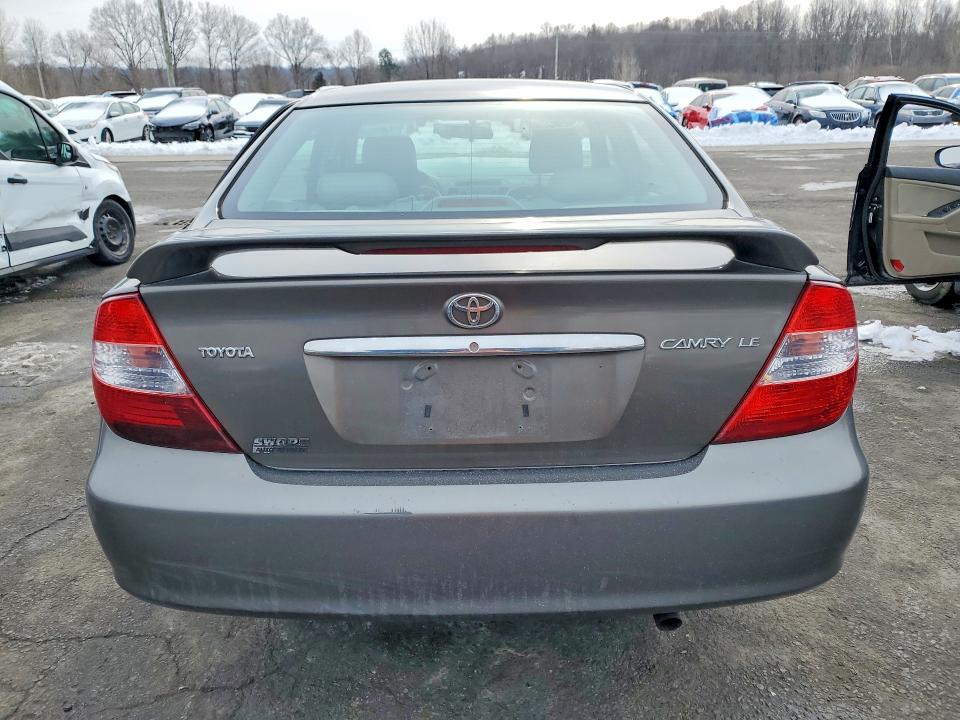 Photo 6 from auction – 2002 TOYOTA CAMRY LE with VIN 4T1BE32KX2U596932