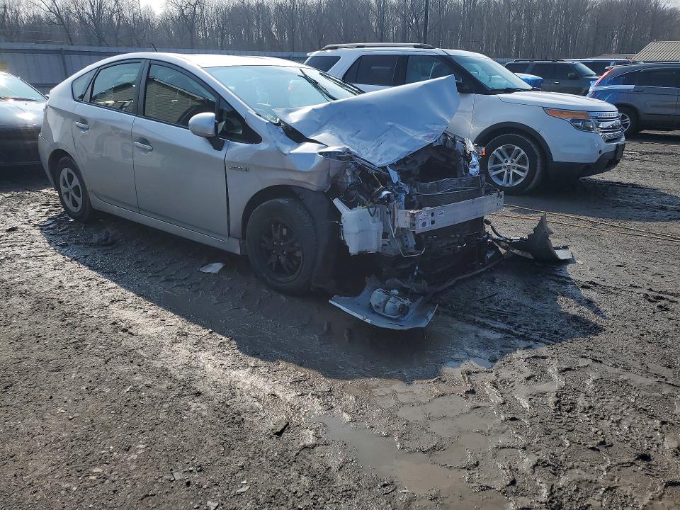 Photo 4 from auction – 2015 TOYOTA PRIUS with VIN JTDKN3DU2F1897446