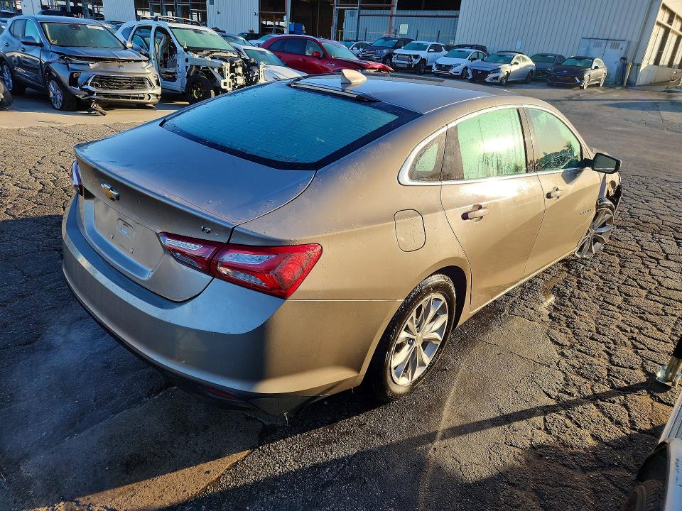 Photo 3 from auction – 2022 CHEVROLET MALIBU LT with VIN 1G1ZD5ST2NF162676