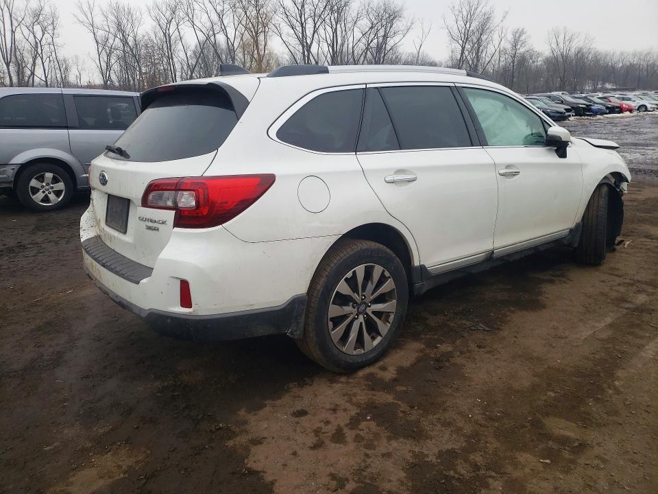 Photo 3 from auction – 2017 SUBARU OUTBACK with VIN 4S4BSETCXH3435314