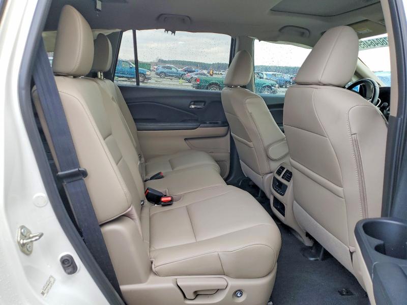 Photo 11 from auction – 2016 HONDA PILOT with VIN 5FNYF5H74GB012874
