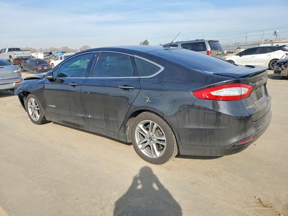 Photo 2 from auction – 2015 FORD FUSION with VIN 3FA6P0RU1FR211654