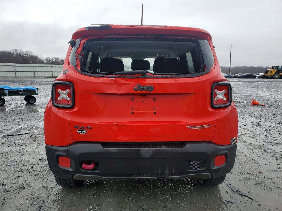Photo 6 from auction – 2017 JEEP RENEGADE with VIN ZACCJBCB5HPF43059