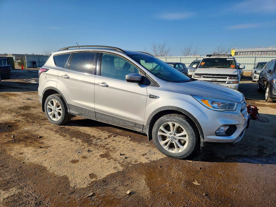 Photo 4 from auction – 2018 FORD ESCAPE SE with VIN 1FMCU9GDXJUA98894