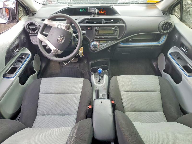 Photo 8 from auction – 2013 TOYOTA PRIUS C with VIN JTDKDTB31D1534730