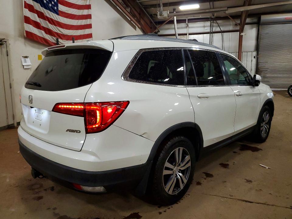 Photo 3 from auction – 2017 HONDA PILOT with VIN 5FNYF6H51HB009856