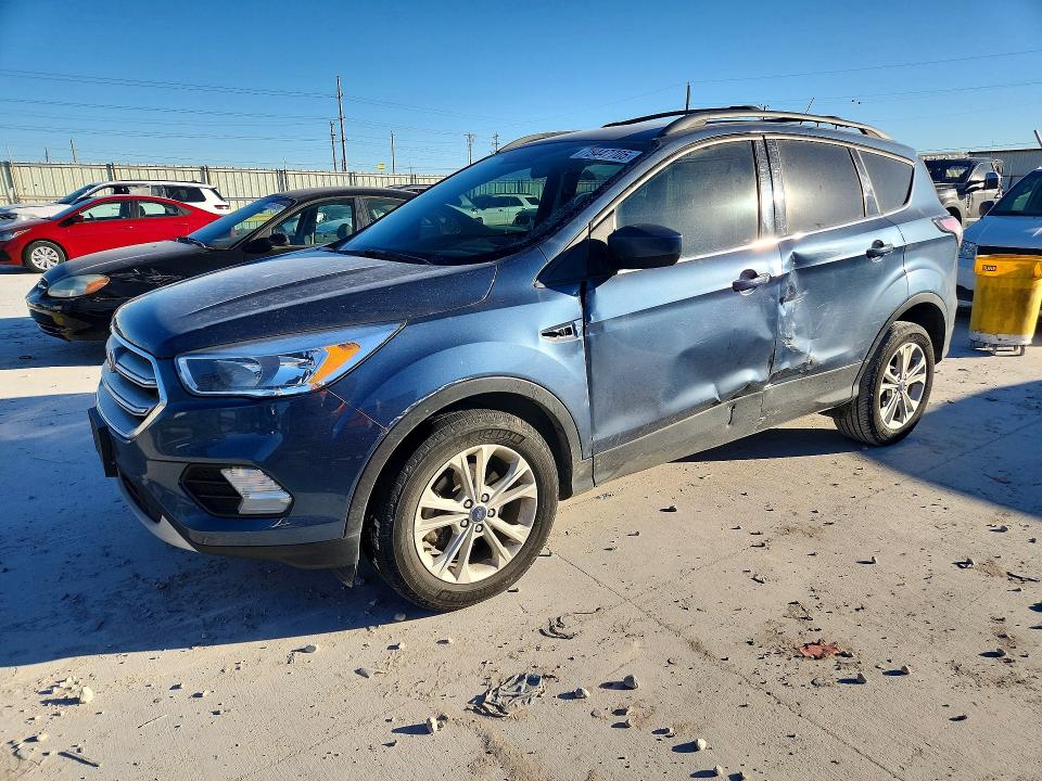 FORD ESCAPE SE 2018 with VIN 1FMCU0GD4JUC33959 - Photo from auction