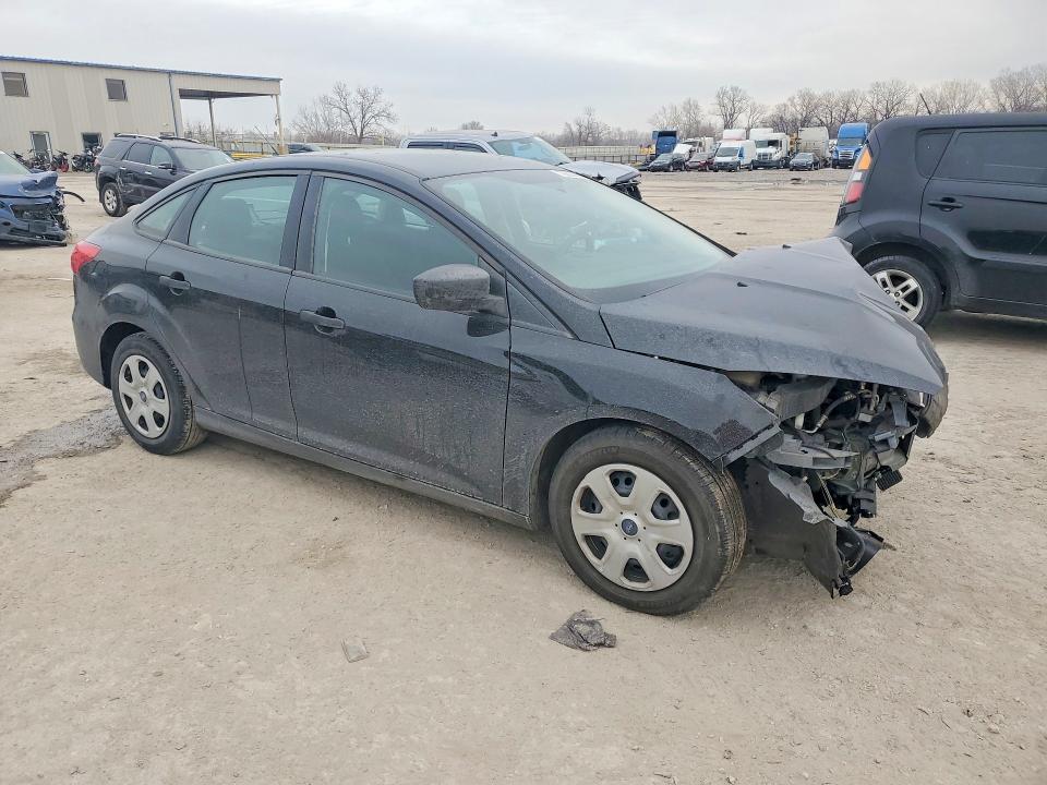 Photo 4 from auction – 2018 FORD FOCUS with VIN 1FADP3E20JL240633