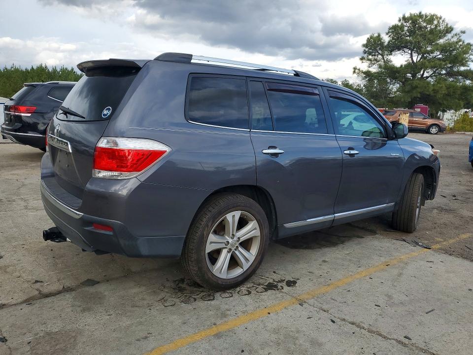 Photo 3 from auction – 2013 TOYOTA HIGHLANDER with VIN 5TDYK3EH0DS102446