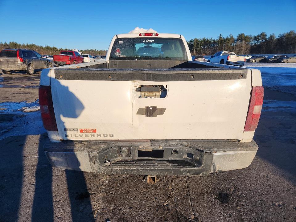 Photo 6 from auction – 2007 CHEVROLET SILVERADO with VIN 1GCEC19047E554662