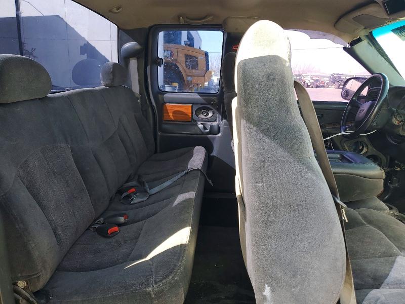 Photo 10 from auction – 2001 CHEVROLET SILVERADO with VIN 2GCEC19V411101078