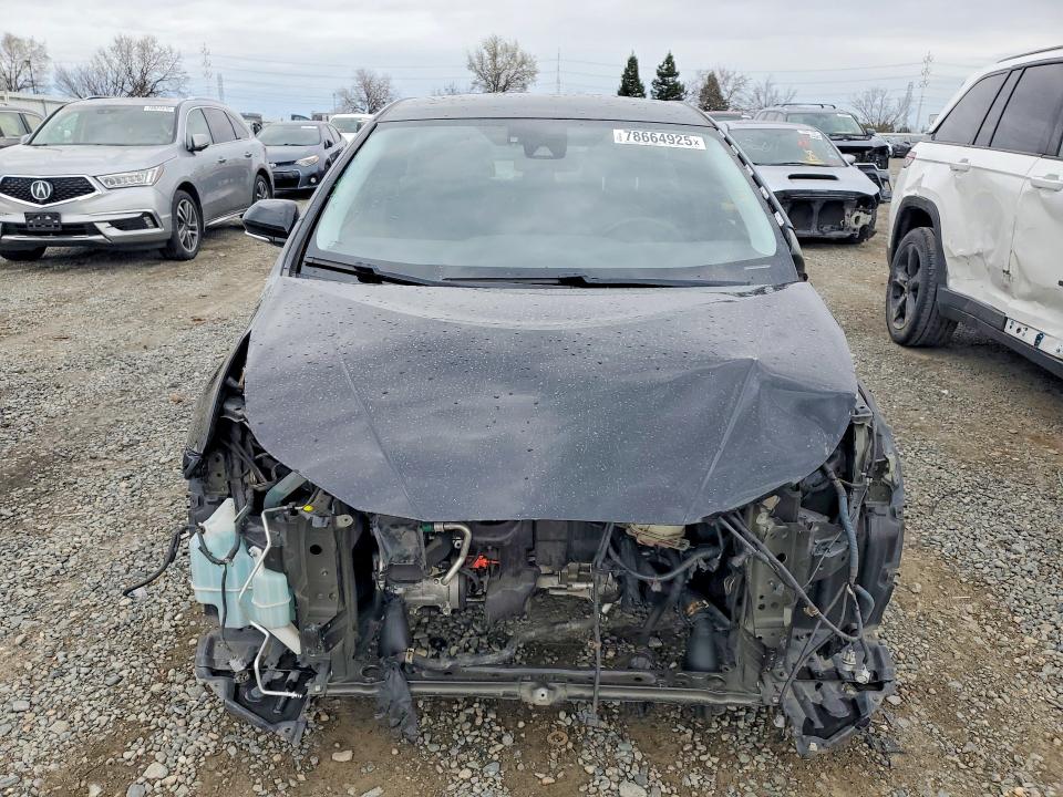 Photo 5 from auction – 2017 TOYOTA PRIUS with VIN JTDKARFU9H3047929