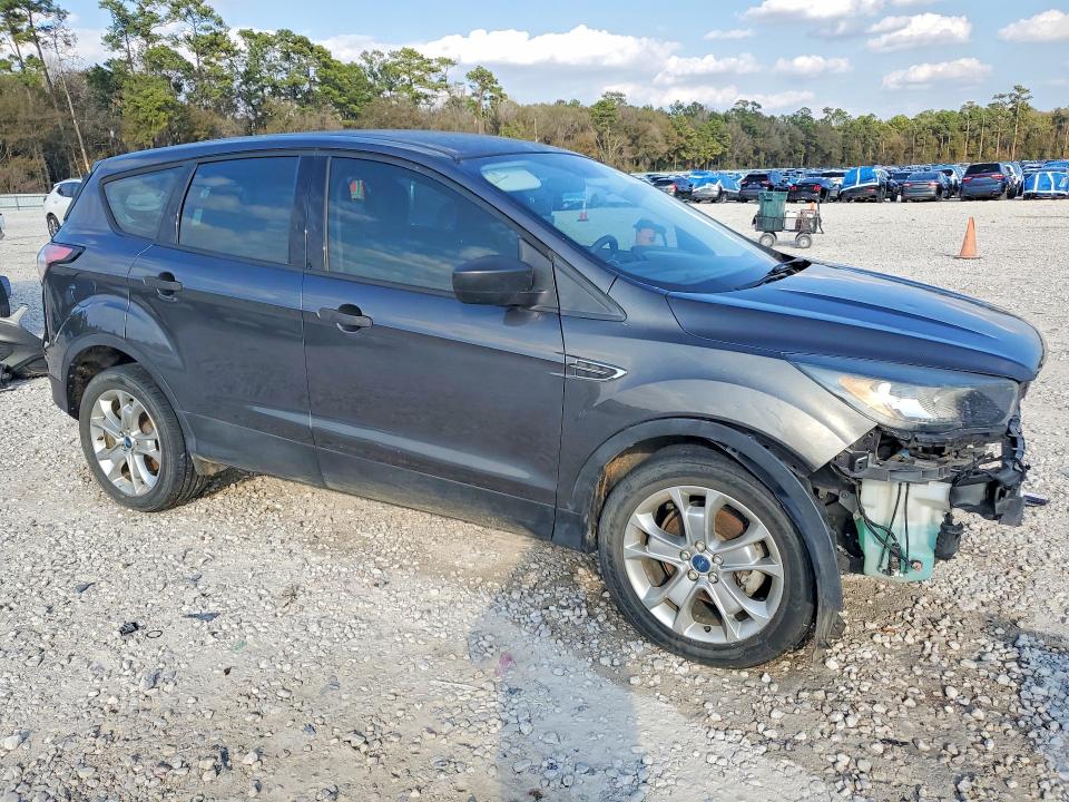 Photo 4 from auction – 2018 FORD ESCAPE S with VIN 1FMCU0F73JUC94814