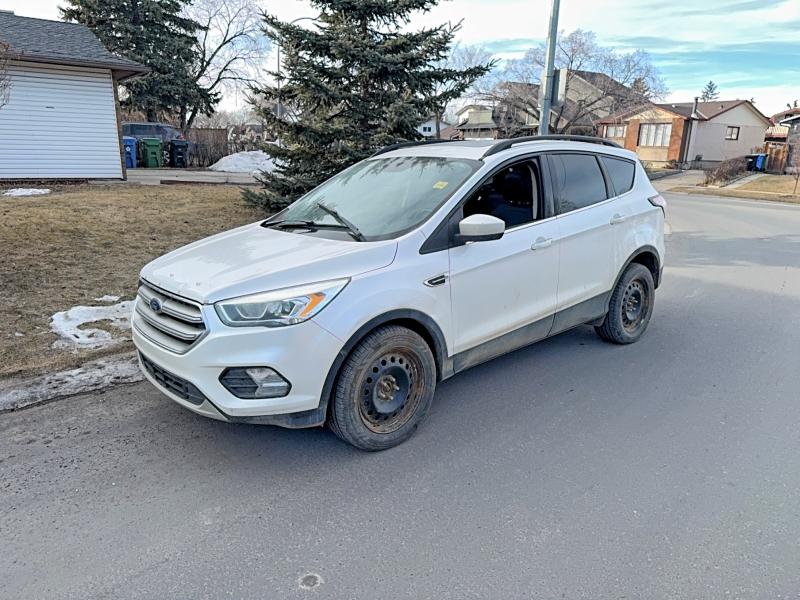 Photo 2 from auction – 2017 FORD ESCAPE with VIN 1FMCU9G98HUD62801