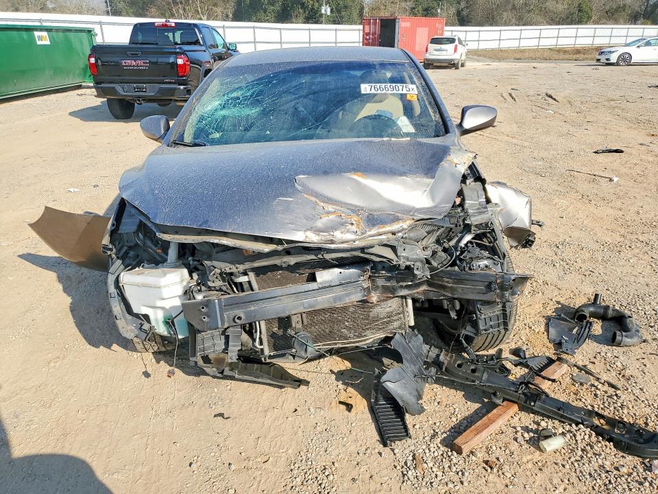 Photo 5 from auction – 2013 HYUNDAI ELANTRA GL with VIN 5NPDH4AE2DH442301