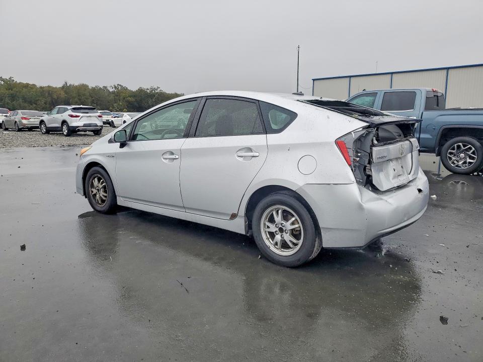 Photo 2 from auction – 2011 TOYOTA PRIUS with VIN JTDKN3DU2B5291843