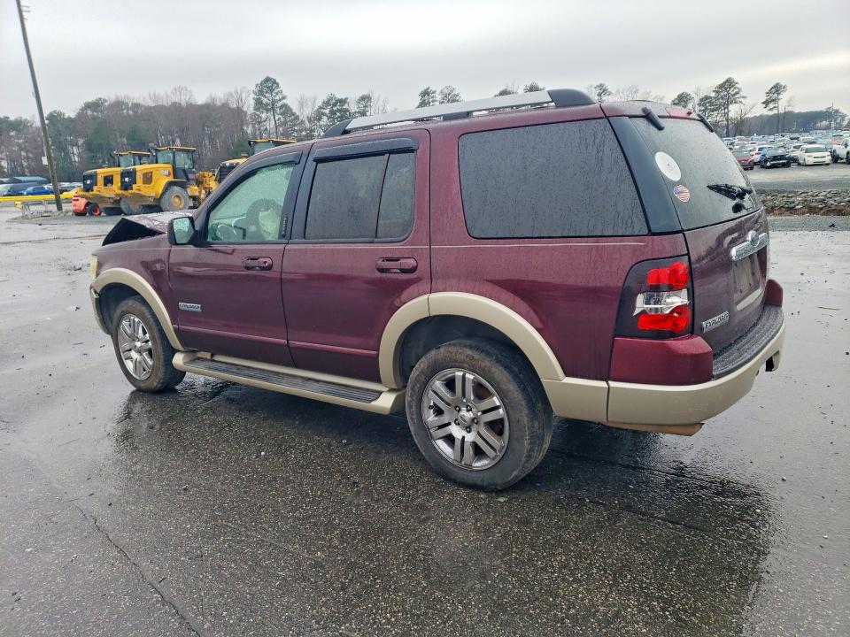 Photo 2 from auction – 2007 FORD EXPLORER with VIN 1FMEU64E97UA72803