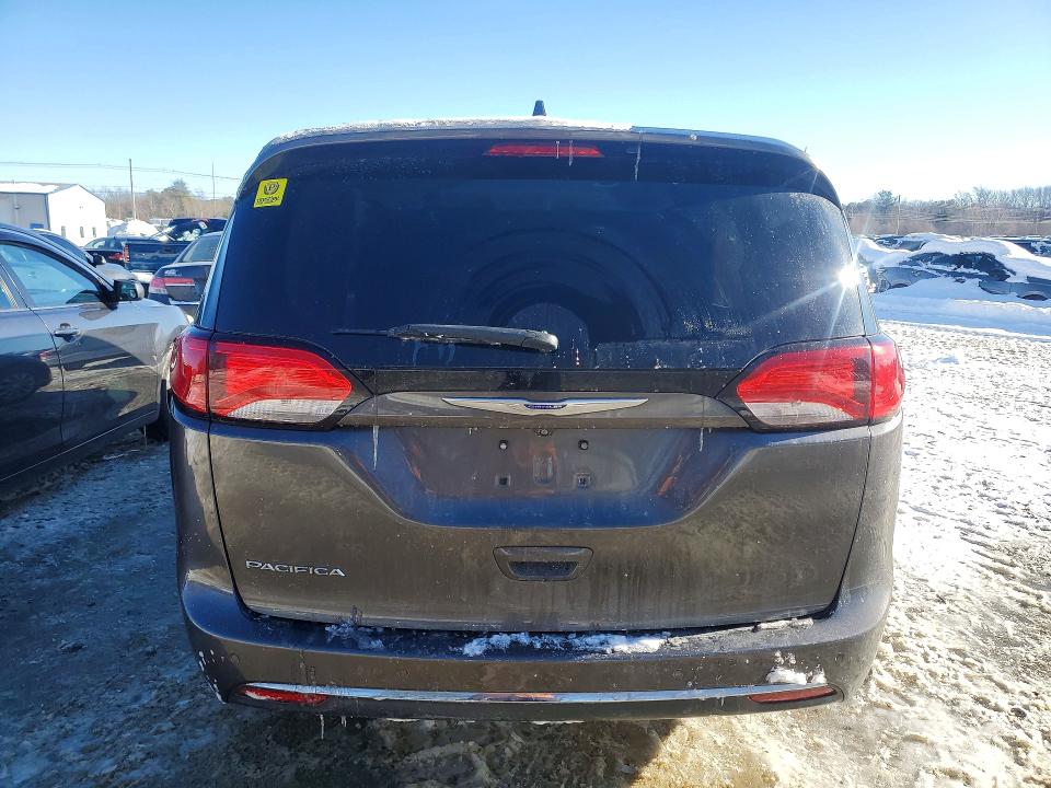 Photo 6 from auction – 2019 CHRYSLER PACIFICA with VIN 2C4RC1FG5KR505789
