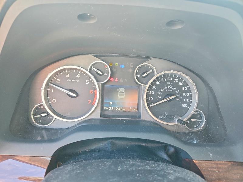 Photo 9 from auction – 2015 TOYOTA TUNDRA with VIN 5TFFY5F15FX184917