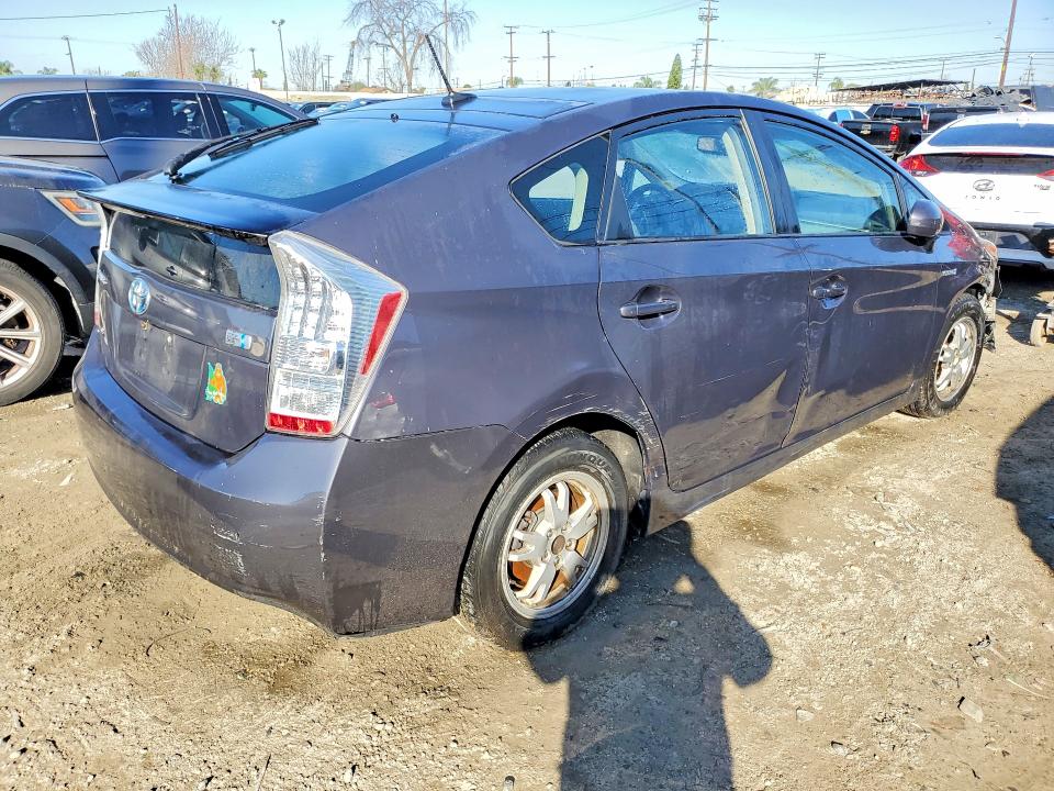 Photo 3 from auction – 2011 TOYOTA PRIUS with VIN JTDKN3DU6B0247390