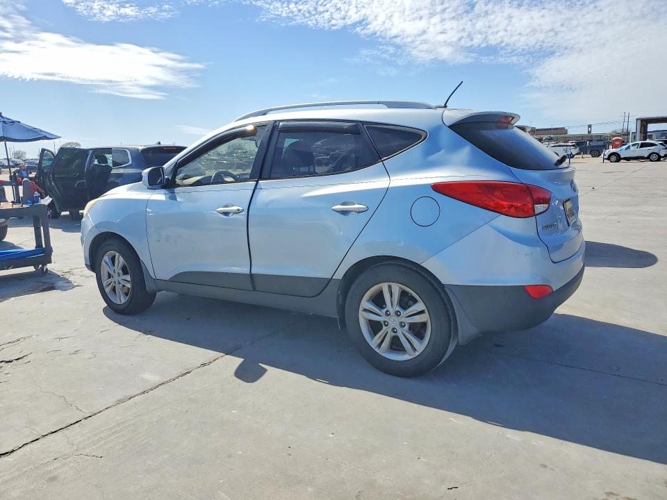 Photo 2 from auction – 2012 HYUNDAI TUCSON GLS with VIN KM8JU3AC9CU397820