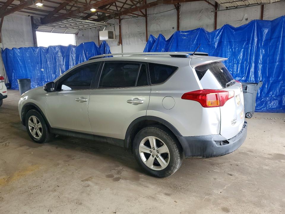 Photo 2 from auction – 2013 TOYOTA RAV4 with VIN JTMRFREV9D5021453
